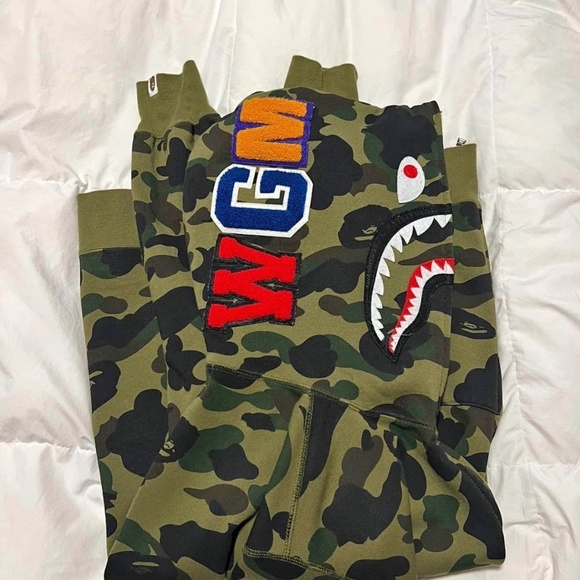 BAPE 1st Camo Shark Full Zip Hoodie Camo Green - Picture 2 of 3